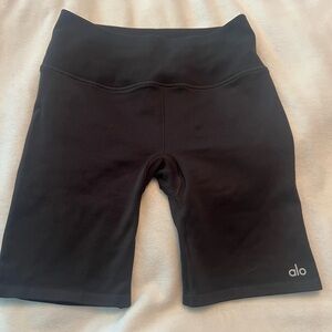 Alo women’s 7” Biker shorts